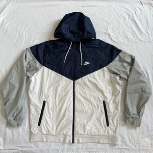 Nike Men's Blue and Gray Windbreaker